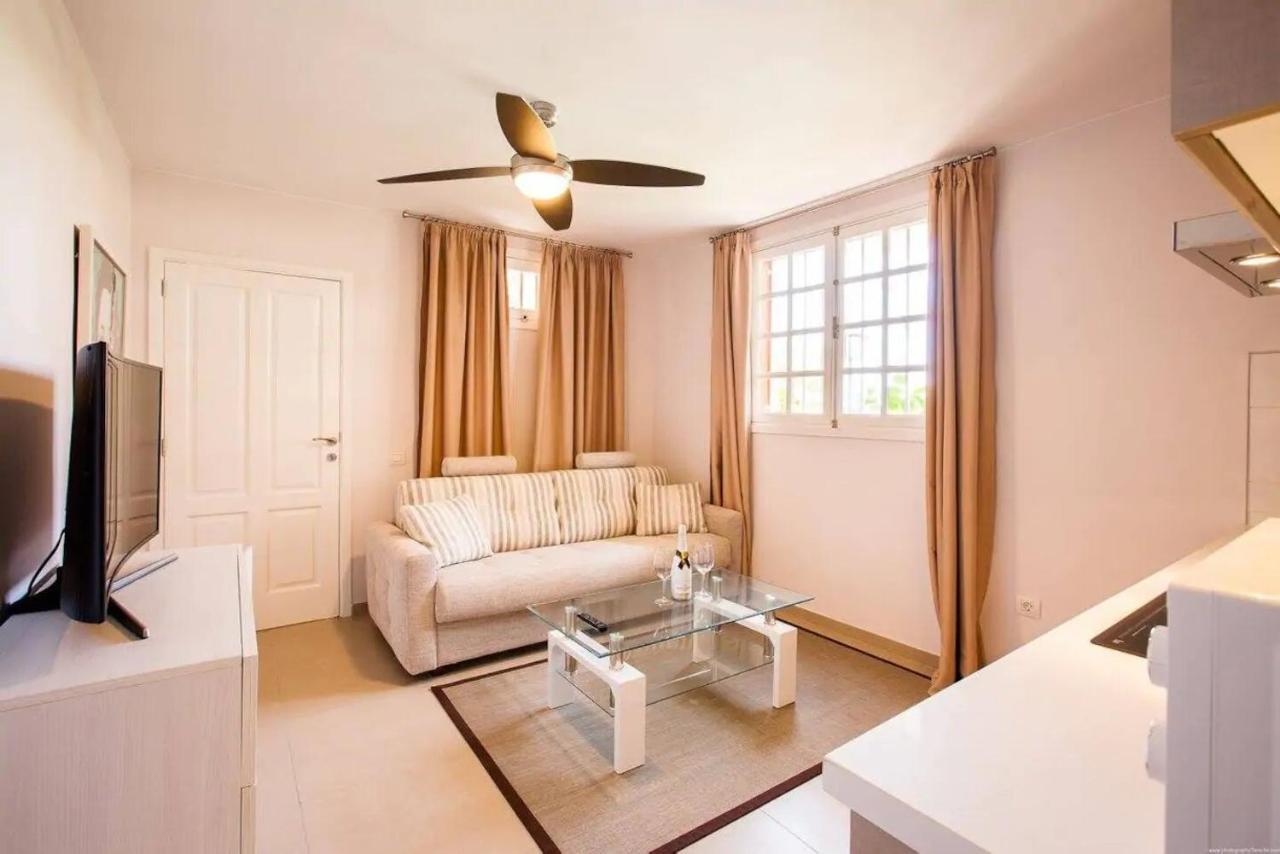 1 Bedroom Apartment For 4 People In Tenerife Адехе Экстерьер фото